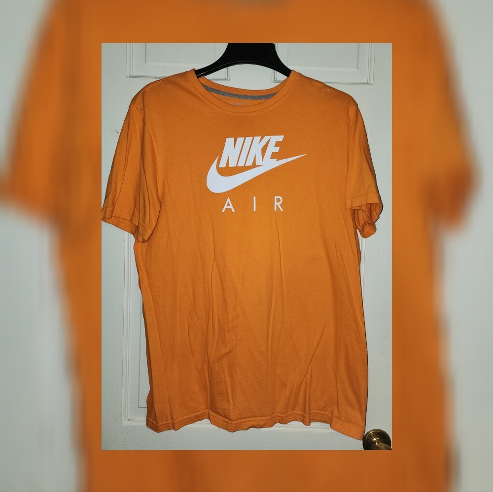 Nike Air Futura Graphic Tee L - Picture 2 of 7